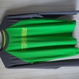 Under Armour Boys Long Sleeve. Green/Gray/Yellow. Size Youth XL.